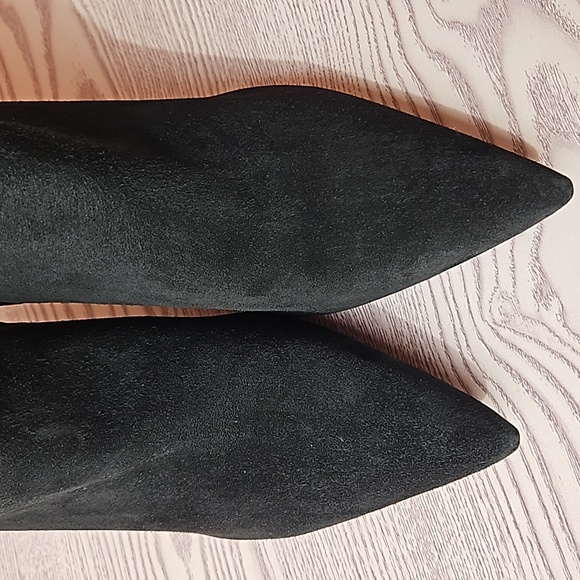 Nine West black suede pointed ankle booties size: 12 - Picture 5 of 17